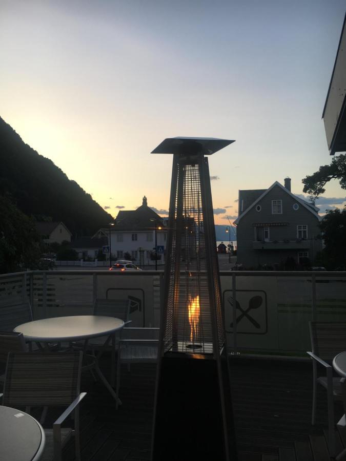 Blix Hotel Vikoyri Buitenkant foto