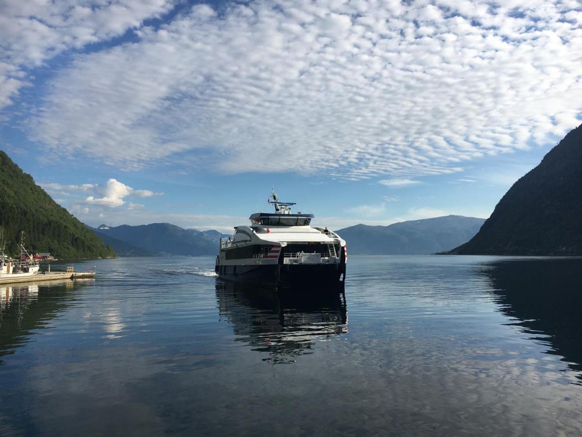 Blix Hotel Vikoyri Buitenkant foto