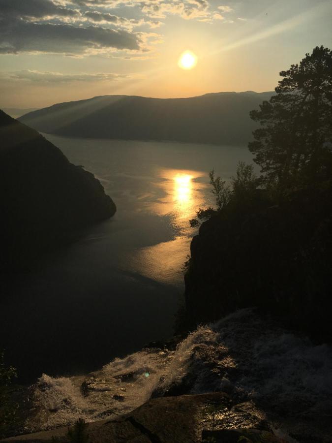 Blix Hotel Vikoyri Buitenkant foto